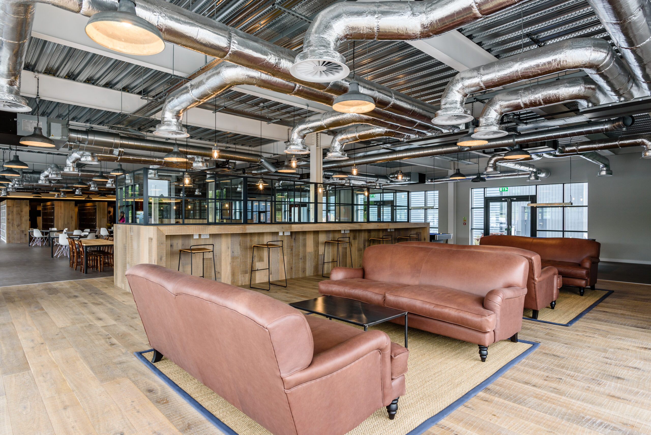 Lounge area of a customer in partnership with FMS Integrated Building Services benefitting from FM Services.